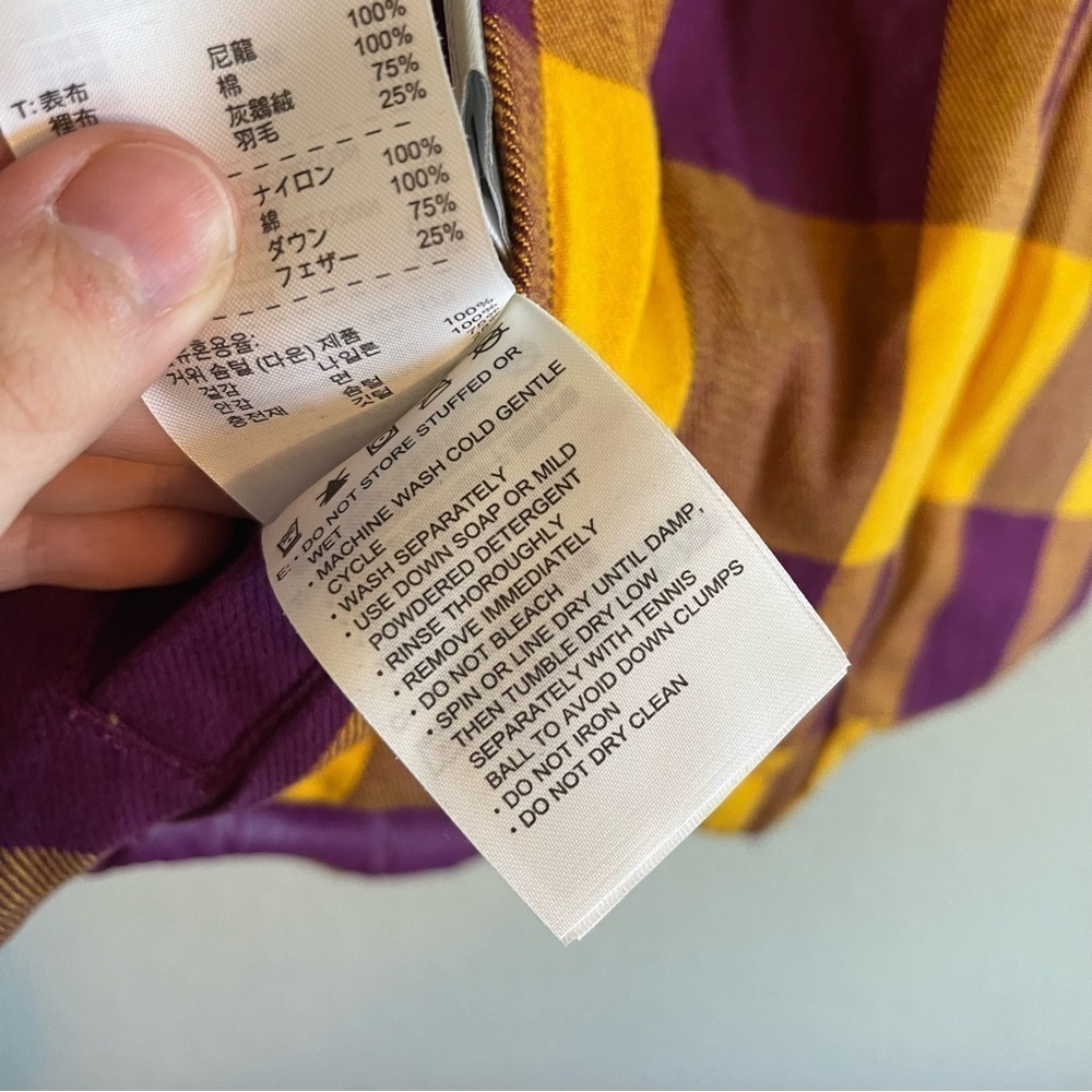 Nike Reversible Purple Yellow Plaid Down Filled Vest Women’s Size Medium - Picture 10 of 10